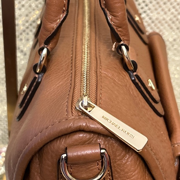 Michael Michael Kors Tan Leather Satchel Approx. 13 x 9 x 4.5 Comes w/Bag Scarf - Picture 6 of 17